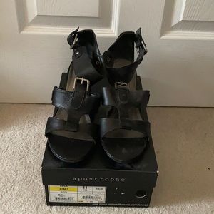 NIB apostrophe shoes